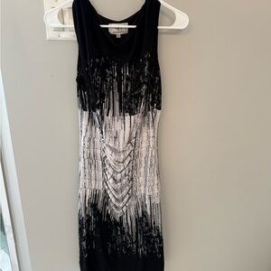 SD Collection Black and White Patterned Midi Dress